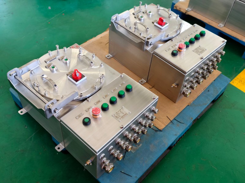 Explosion-proof Power & Lighting Control Box SS316L IP66 Ex db IIB T4 Gb