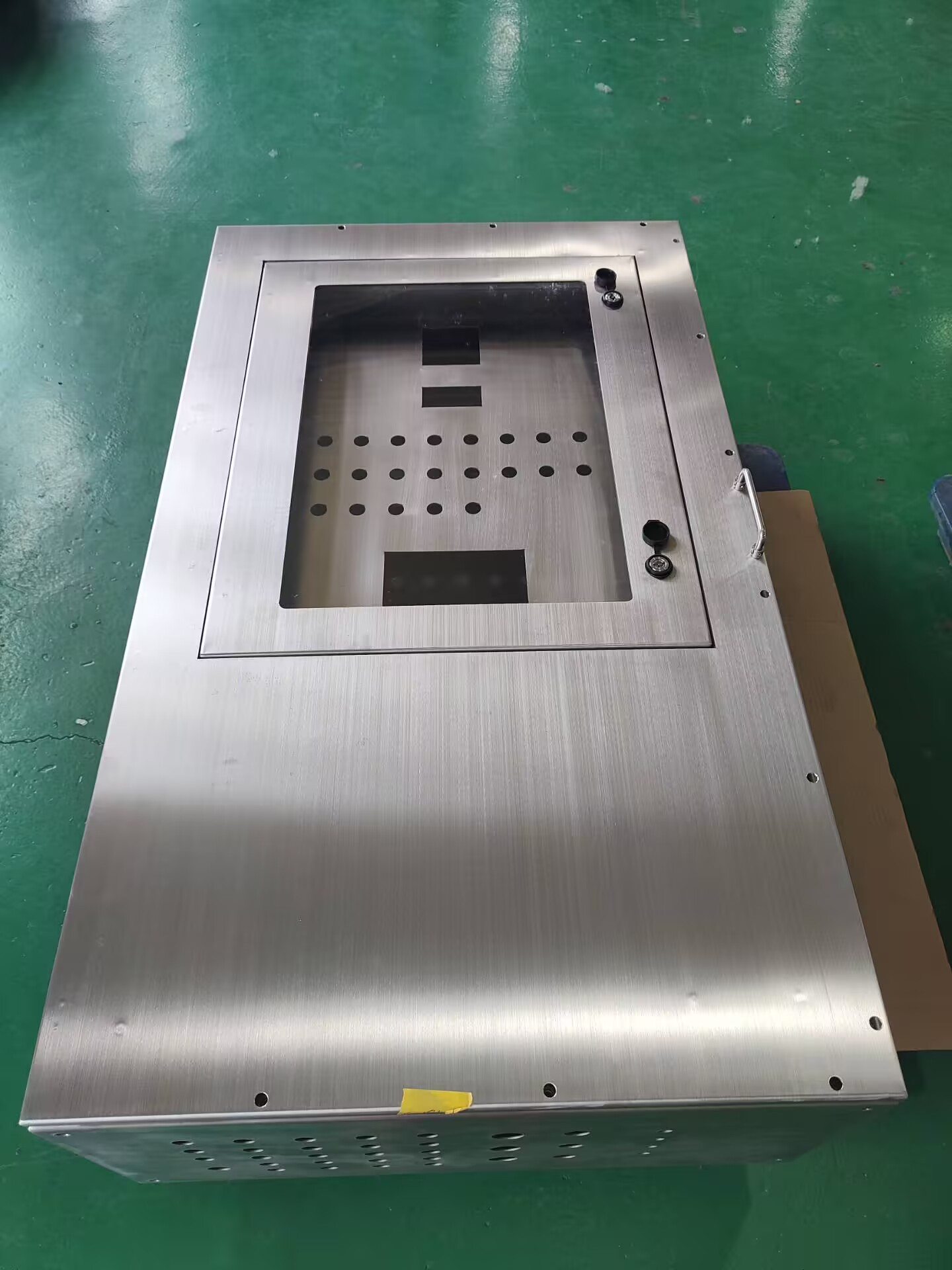 Low Voltage Power Cabinet CFD